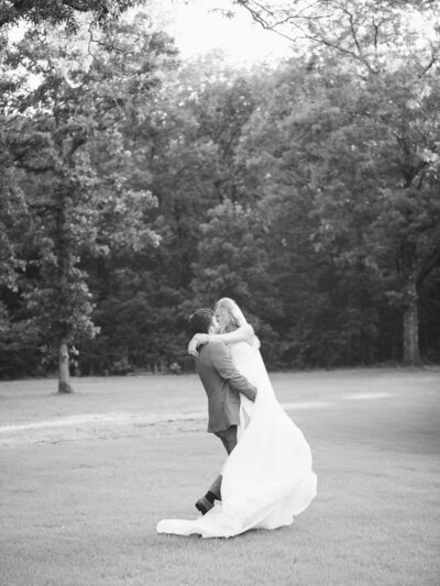 Senior Photos at Memphis Botanic Garden - Memphis Senior Photographer