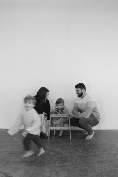 Family photography session in downtown St. Paul with family of four