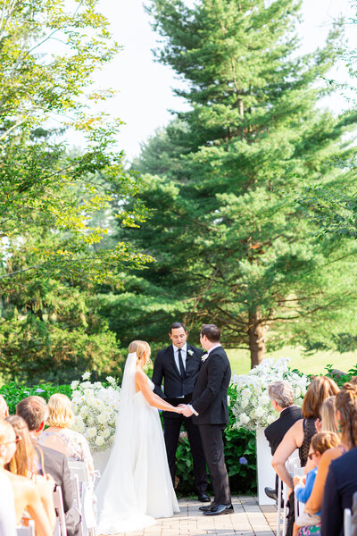 bride and groom cerremony