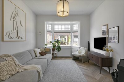 Jaren 30 huis glas in lood woonkamer