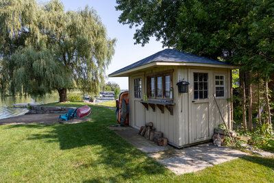 526 View Lake shed