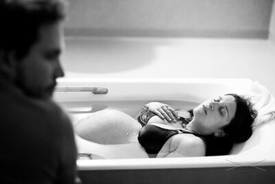 reportage accouchement thonon - photographe accouchement a domicile haute savoie - vanessa amiot