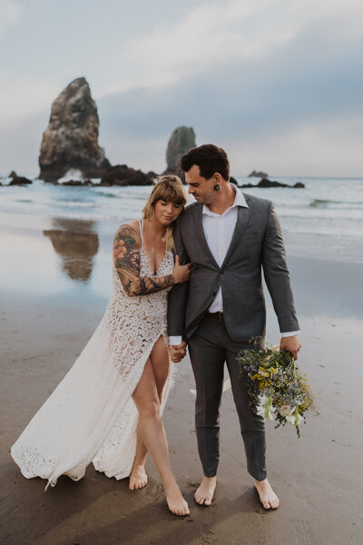 Sarah-lotus-photography-oregon-coast-elopement-4 2