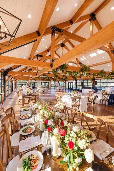 Owl's Nest Resort - Indoor Reception Area with Tables  & Chairs Set 