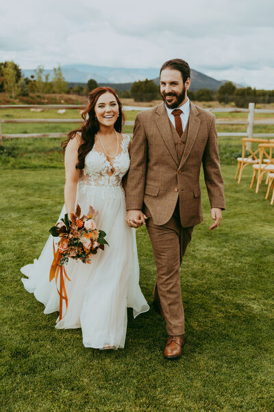 bride and groom at the sycamore wedding venue in flagstaff