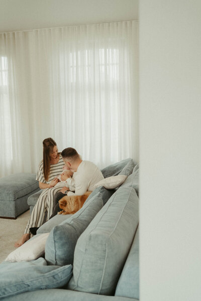 fotoshoot aan zee met een verliefd koppel