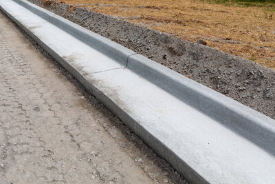 concrete curbing