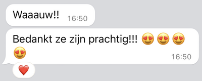 Enthousiaste berichtjes aan fotograaf over foto's.