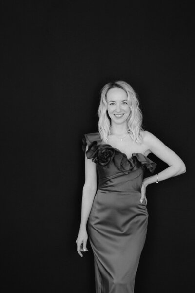 Black and white portrait of the photographer Julia Sharapova
