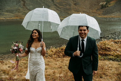 rainy elopement in colorado