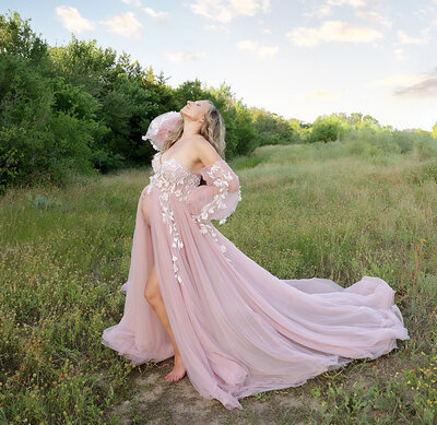 Fort Worth Maternity Outside Portrait