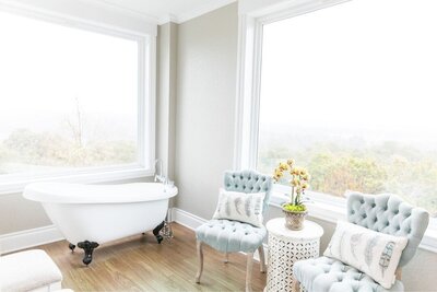 The clawfoot tub in the Kendall Point bridal suite.