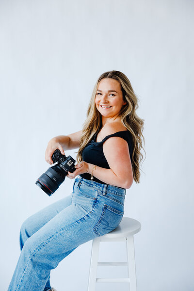 Duluth Senior Photographer providing a stress-free experience to those that value real-time moments