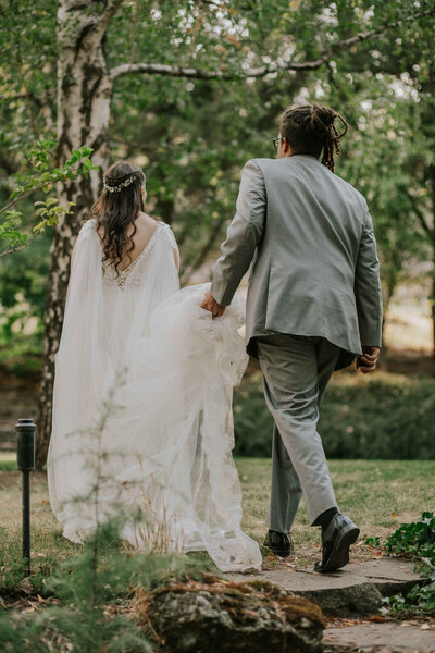 Couple at Emigrant Lake in Ashland, Oregon.