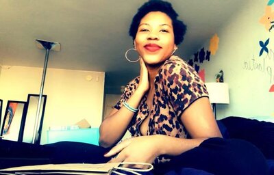 Taeisha Barrett best yoga alliance teacher training online graduate