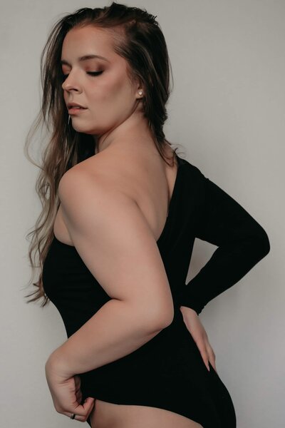 Portrait of Laura, boudoir photographer in Kansas City