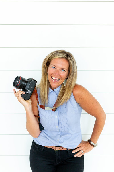 Headshot of Leighellen Landskov Photography of Arvada, CO