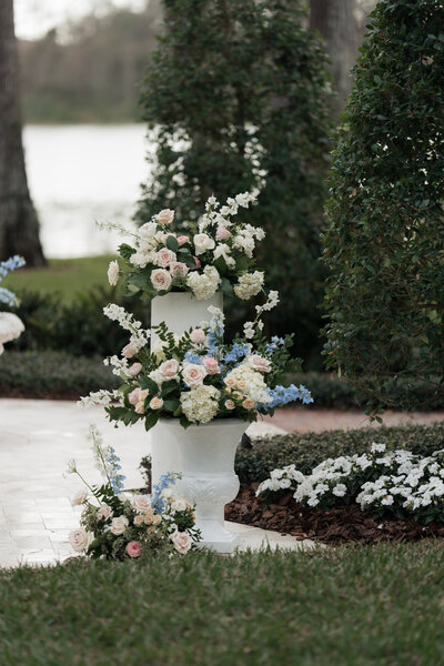 An exquisite wedding reception experience in Tampa, Florida—designed by Watters & Co. Events with luxurious tablescapes, soft candlelight, and refined décor.