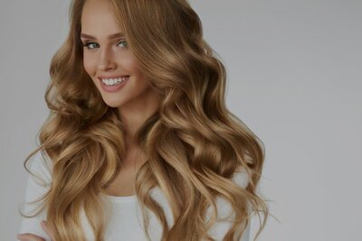 beautiful-curly-hair-girl-with-wavy-long-hair-portrait-volume-picture