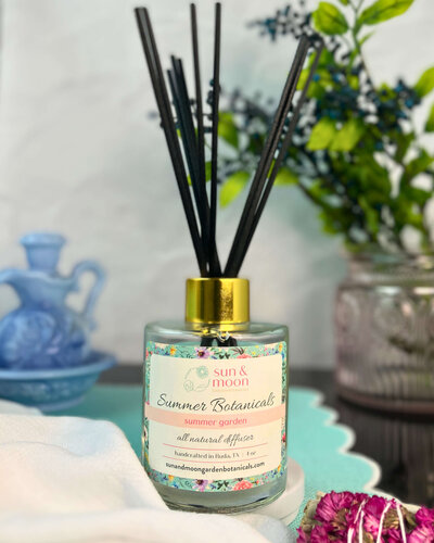 sun-and-moon-garden-botanicals-summer-garden-diffuser