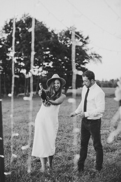 Luxury Outdoor Microwedding Inspiration in the Hudson Valley  with LC Allison Photography and Wanderbus Photobooth 0384