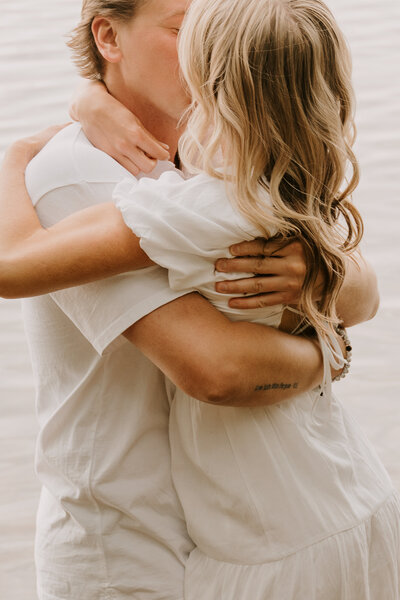 summer picnic engagement photos in minnesota