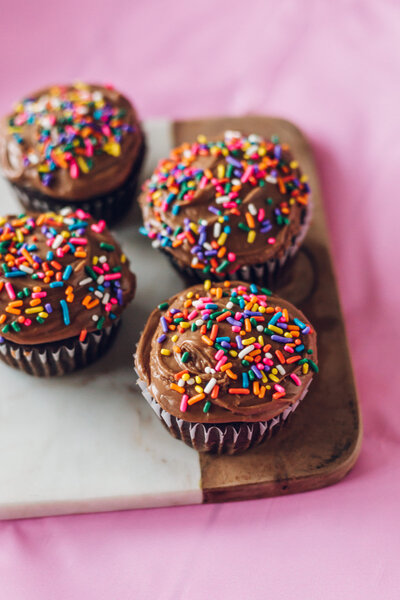 vegan-chocolate-cupcakes-5-scaled