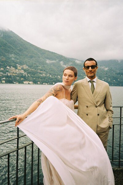 Vienna Photographer captures wedding couple in front of lake Como, Italy