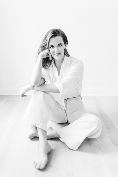black and white portrait of Meredith Maag, Kansas City's premier newborn photographer 