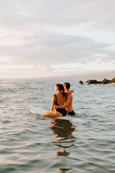 thewanderingb-waikoloa-hawaii-big-island-photographer-couple-engagement-78