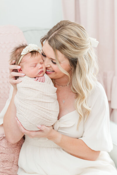 Pink and White Classic Lifestyle Baby Girl Newborn Photos Castle Rock Colorado Elena Spraguer Photography 0051