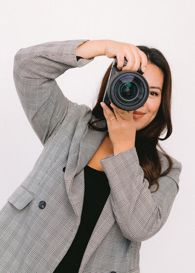 Ready to book your dream Hawaii destination wedding? Firly T Photography is a destination wedding photography Hawaii business ready to preserve your special day.
