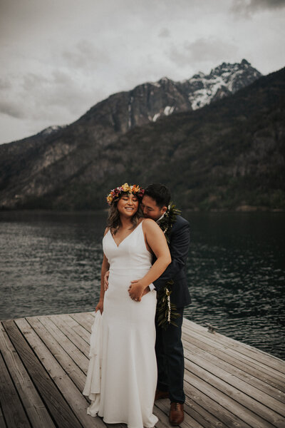 couple eloping in north cascades