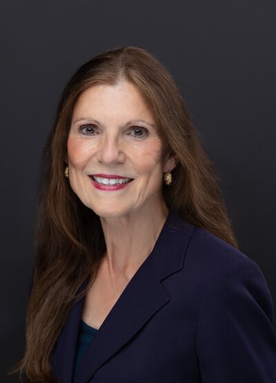oksana_foldager_anchorage_headshot_photographer_1305