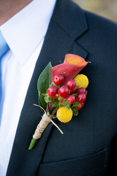 Maryland-wedding-florist-Swet-Blossoms-calla-boutonniere-Paired-Images
