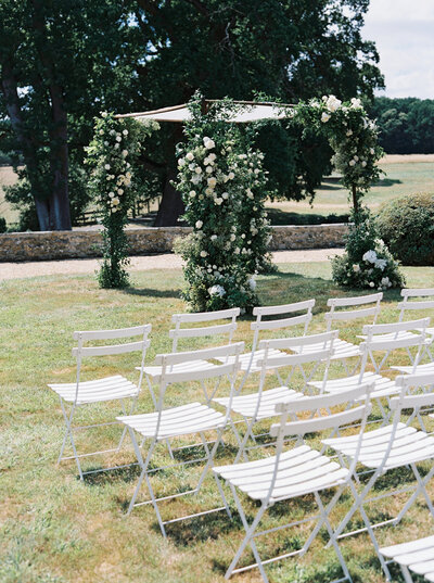 lily-paloma-wedding-florist-france-french-chateau (18)