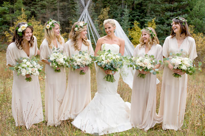 Lush bridal bouquet and bridesmaids bouquets for a mountain wedding