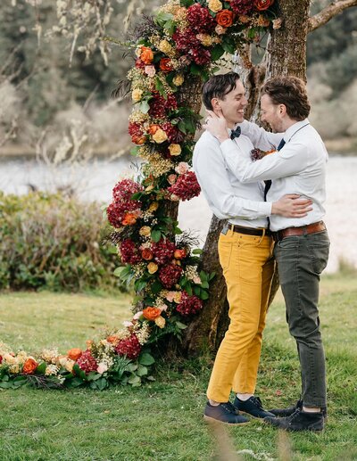 queer couple ceremony florals oregon coast