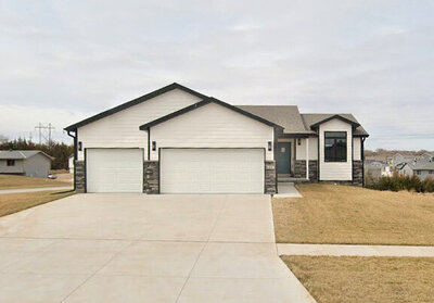 Ezekiel floor plan designed and offered by home builders Hartland Homes in Lincoln, NE