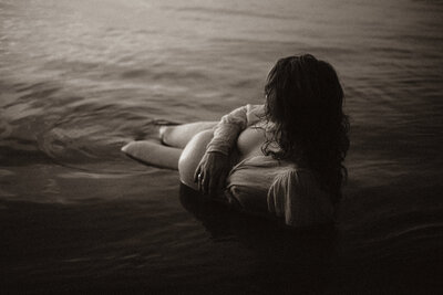 Zwangerschapsshoot rivier