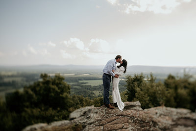 Modern and fall wedding bouquet inspiration by Arkansas wedding photographers