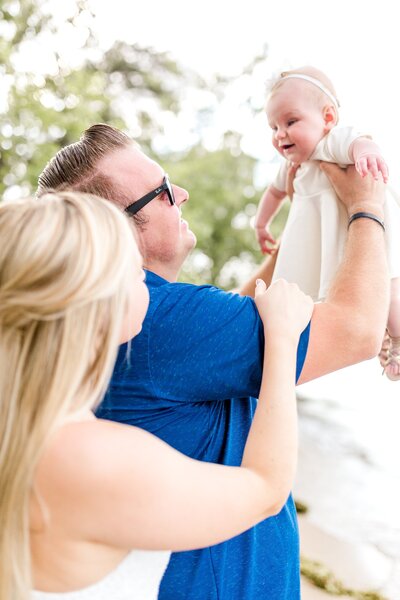 lake-minnetonka-baby-sand-family-pictures-excelsior-beach-Minnesota_0004
