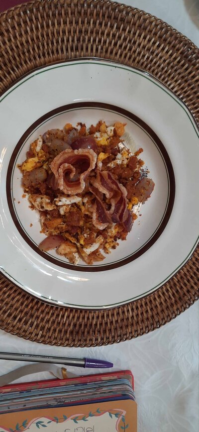 A meal ready to be served at the Finca Rio Negro Winery for the Winery Lunch Experience.