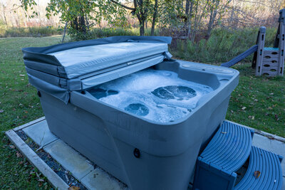 201 Richardson hot tub (2)