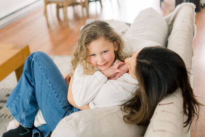 mommy and me photoshoot, scranton pa photoshoot, nepa photographer, scranton family photographer, lifestyle photoshoot in home