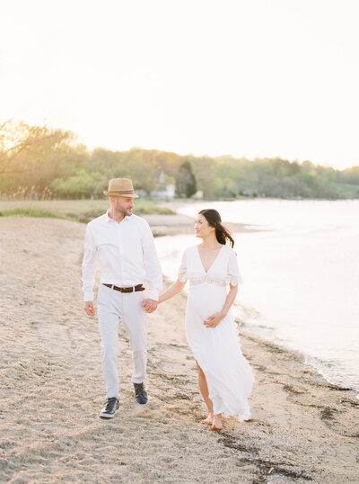 waterfront maternity photo beach photo