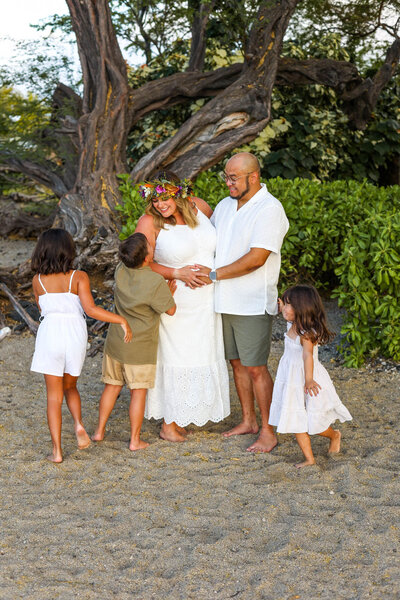 Waikoloa family maternity portrait with trees by Big Island family photographer