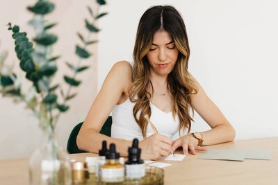 Calligrapher and Hand Engraver from Los Angeles and Orange County writing Place cards for Clients