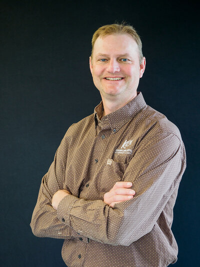 Dr. Colin Mikkelsen