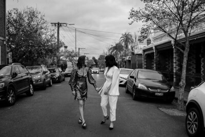 brides walking in the streets of Collingwood